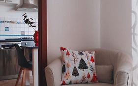 D'Amelio Sweet Home